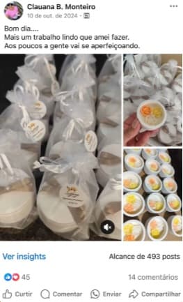 Post de compradora mostrando velas artesanais embaladas para presente
